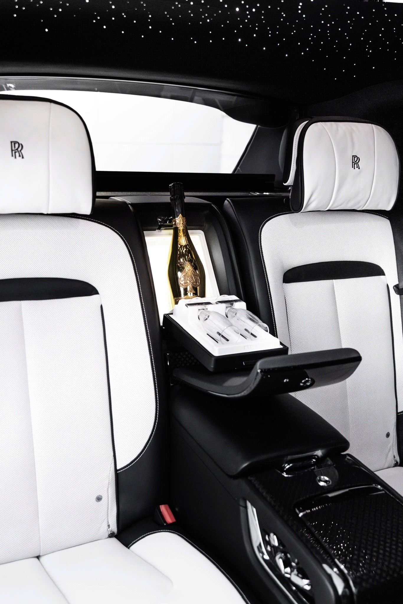 Rolls Royce Cullinan VIP 2
