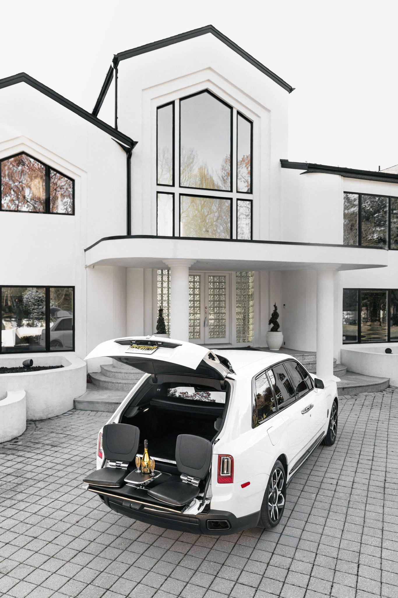 Rolls Royce Cullinan VIP 3